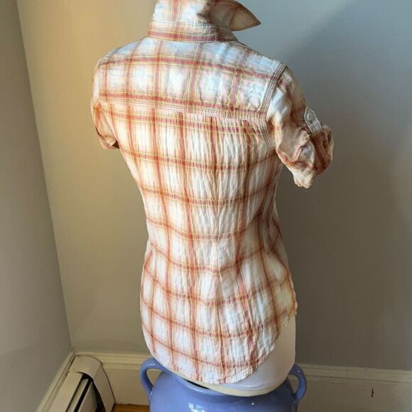 Carhartt Plaid Short Sleeve Button Up, XS. Pink/cream/khaki. Textured gorpcore - Picture 9 of 16